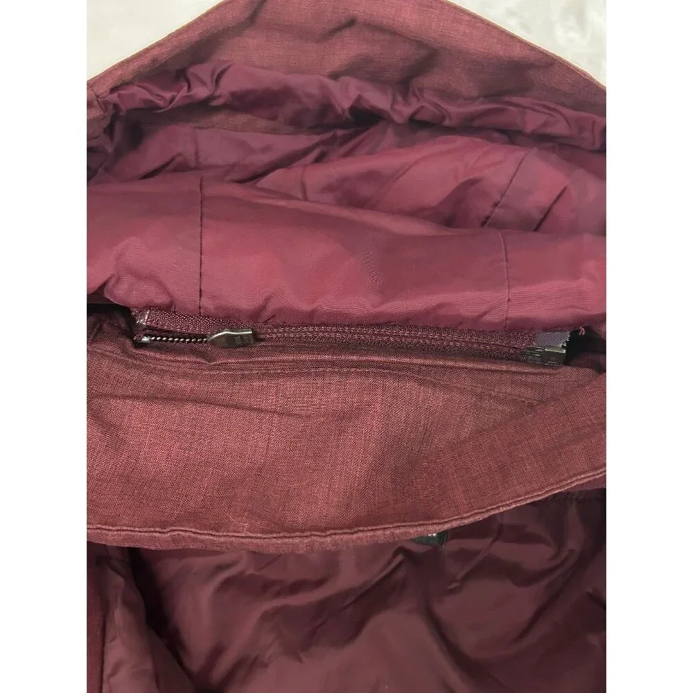 The North Face Women's Medium Jacket DryVent Burgundy Full Zip Pockets